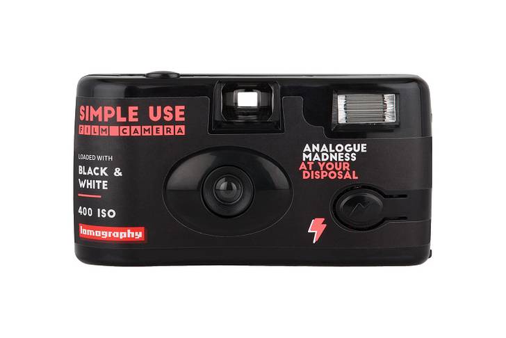 Simple Use Reloadable Film Camera Black and White