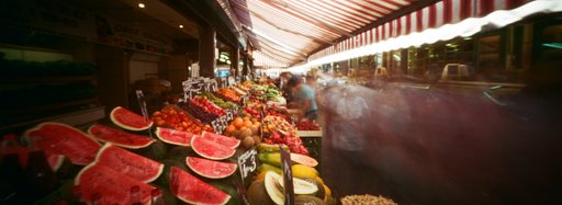 Do pinhole cameras need to focus?