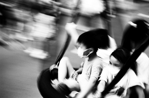 Making a Moment: Francis Lee Captures a Post-Pandemic Scene of Childhood