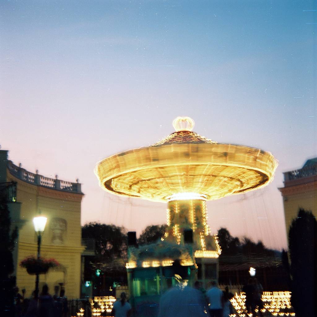 Tipster: Flash Photography and Long Exposures with the LomoMod No.1