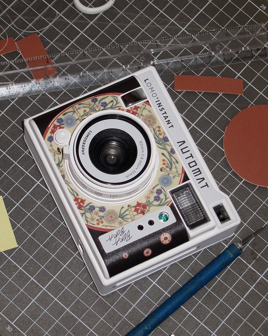 Filipina Artist Gianne Encarnacion Captures the Spirit of Lomo'Instant Cameras With This Custom Design