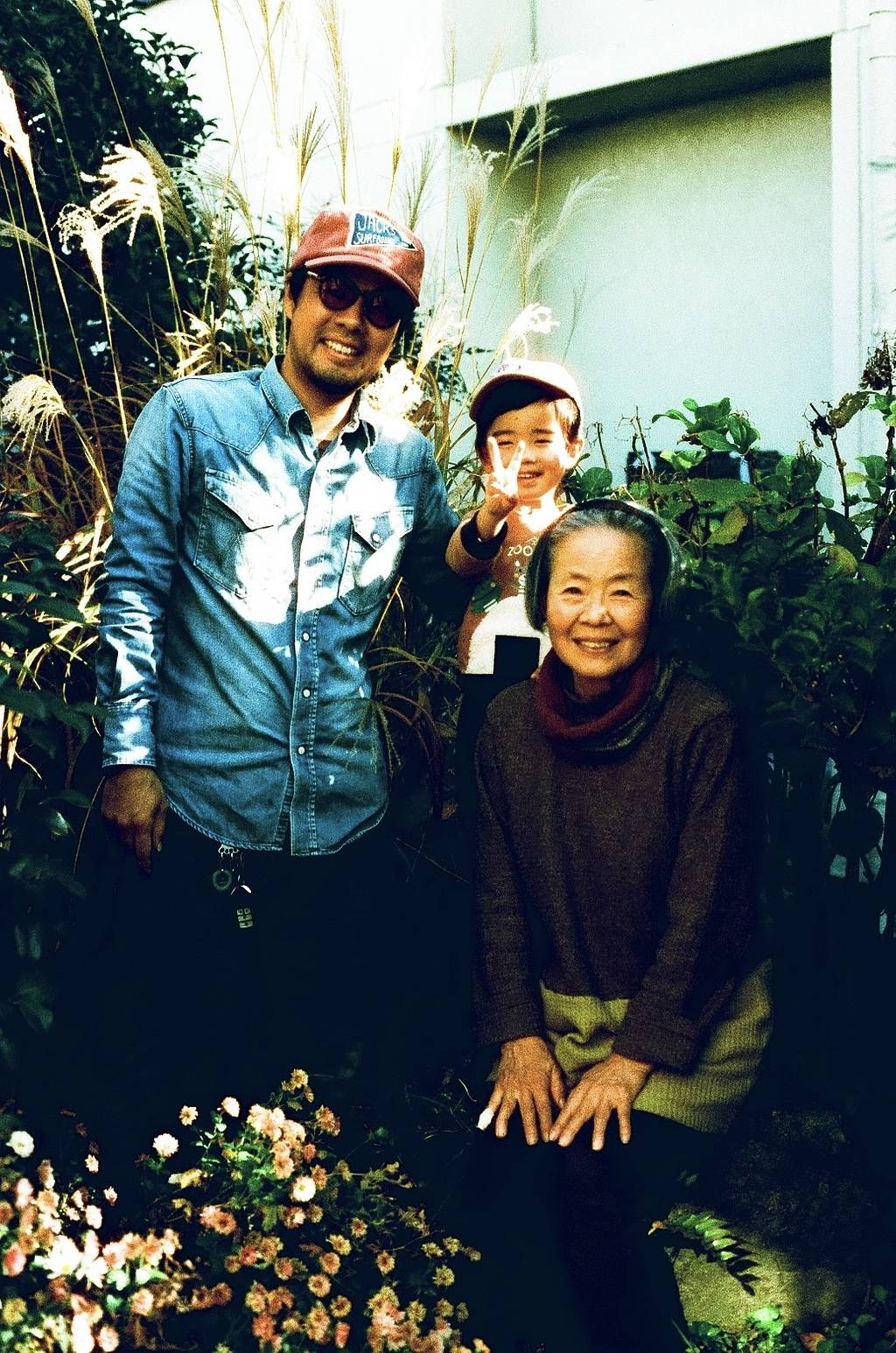 Lomography Newcomers: @lomorukart888 on Photographing Family and Returning to Film