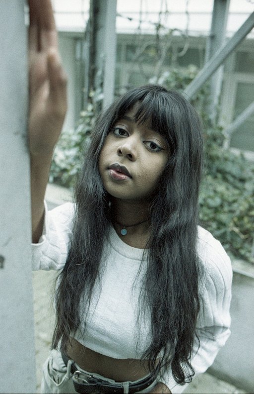 Gavin Lowndes' Environmental Portraits with Lomography Film